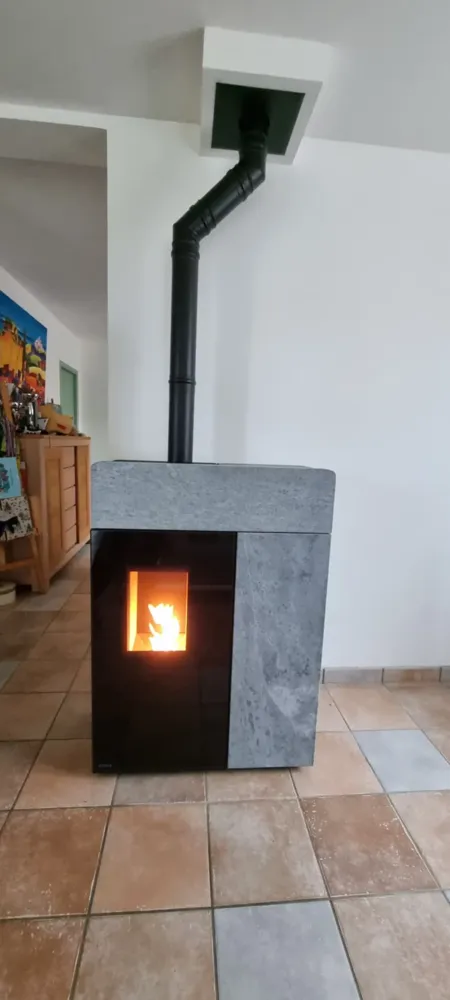 Poêle à granulés RIKA DOMO installé par E-ENER
